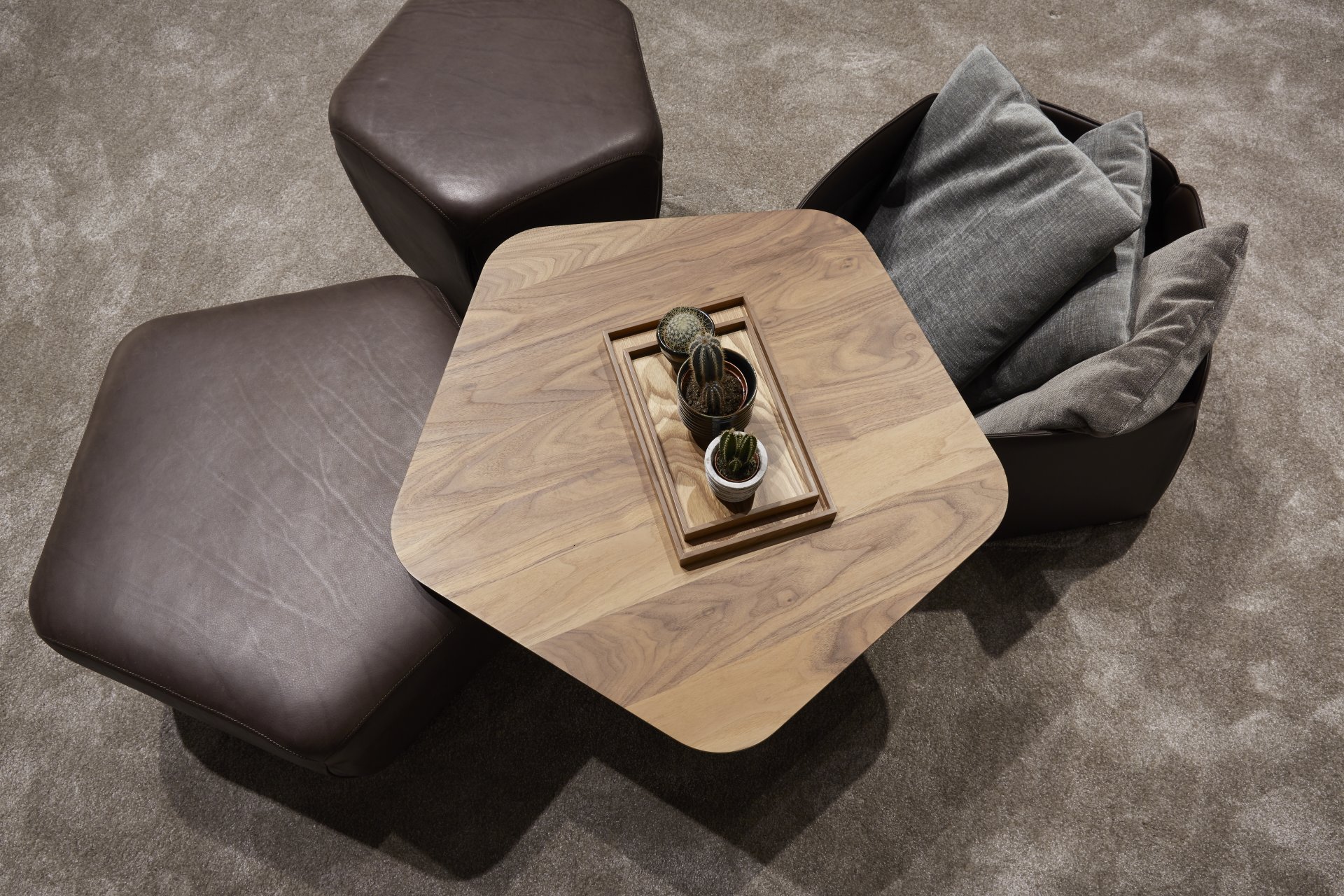 Pentagono JR-p550 : Hocker Hocker : Pentagono JR-p550